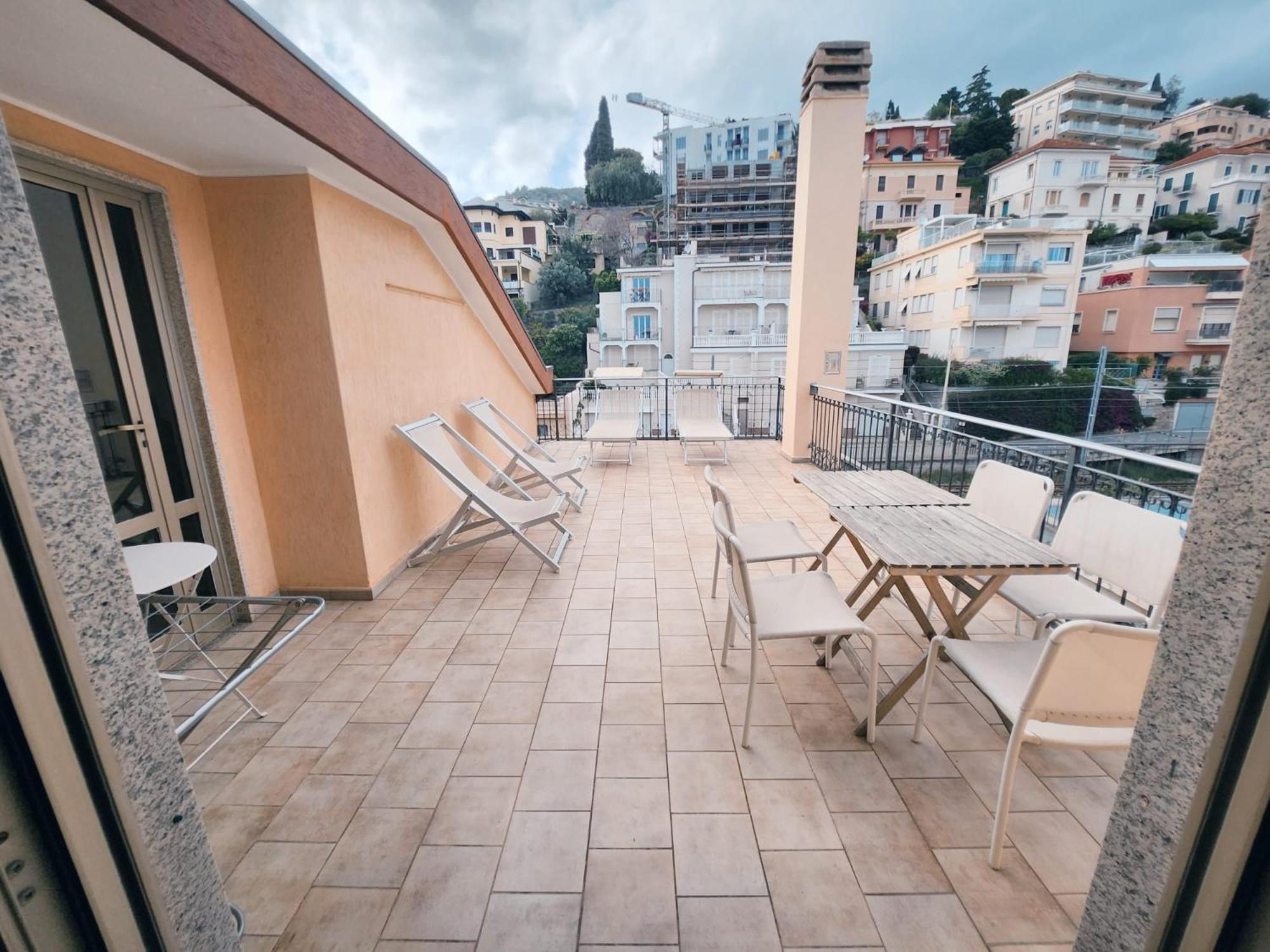 Residence Corallo Αλάσιο Εξωτερικό φωτογραφία
