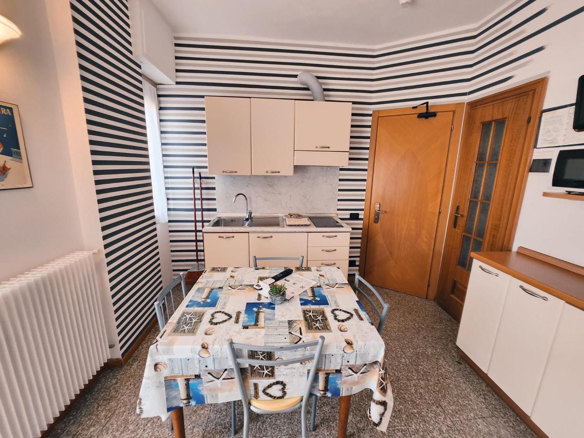 Residence Corallo Αλάσιο Εξωτερικό φωτογραφία