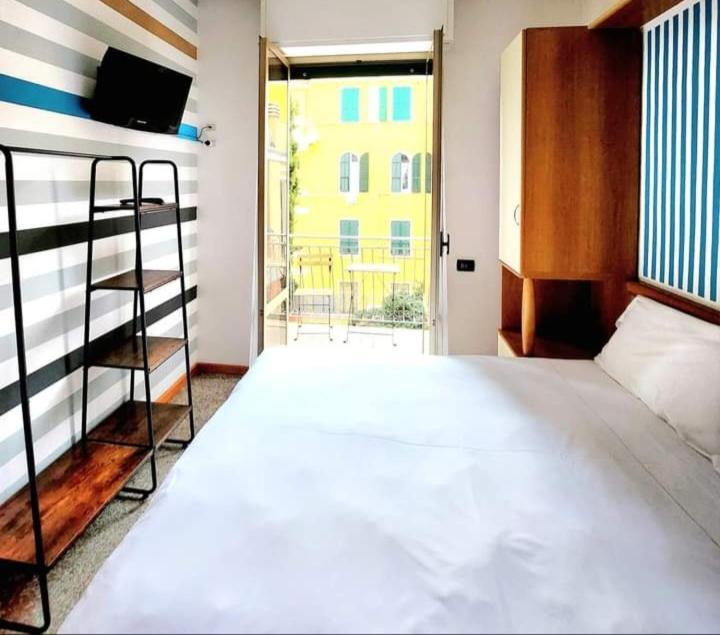 Residence Corallo Αλάσιο Δωμάτιο φωτογραφία